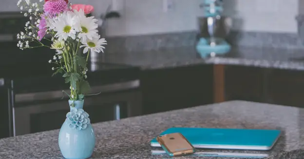 how to revamp kitchen benchtops