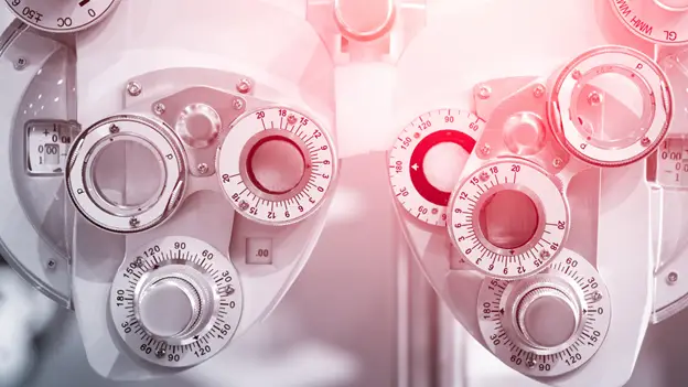 how often do optometrists work